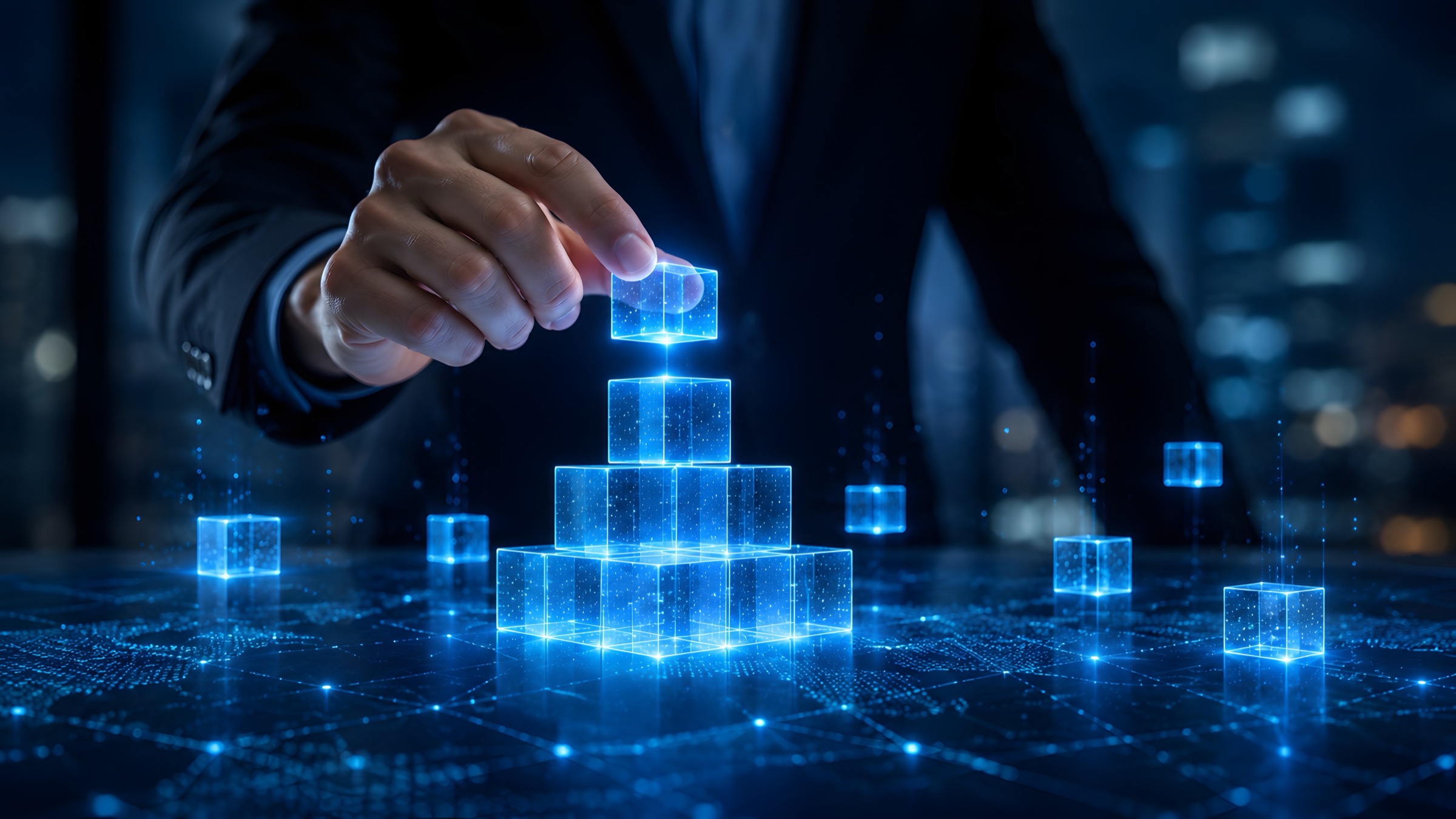 Profissional montando blocos digitais luminosos, representando inteligência própria em energia